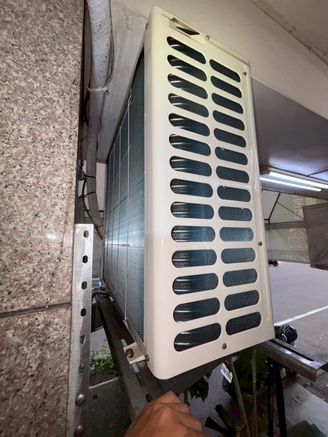 台中大里水果店分離式冷氣清洗