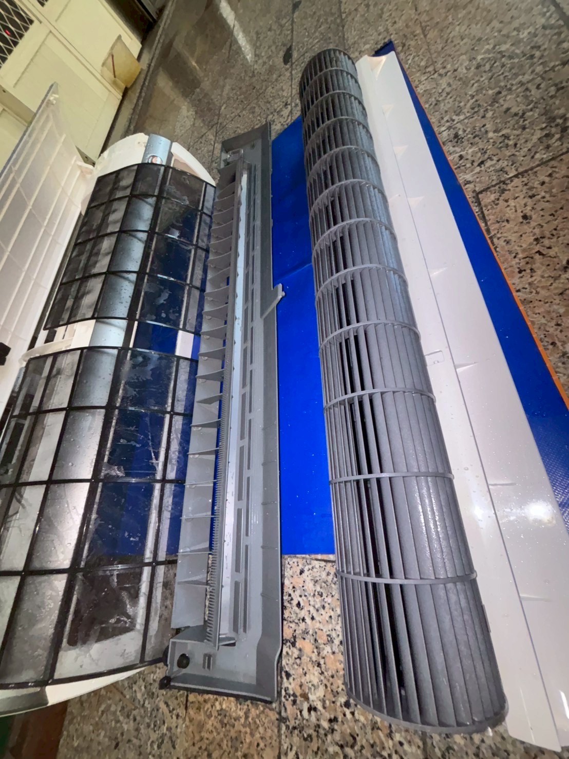 台中大里水果店分離式冷氣清洗