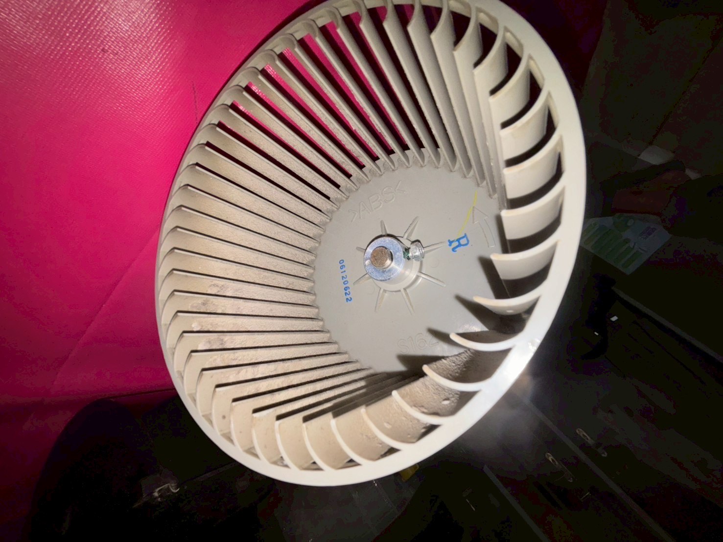 台中北區吊隱式冷氣清洗一台 