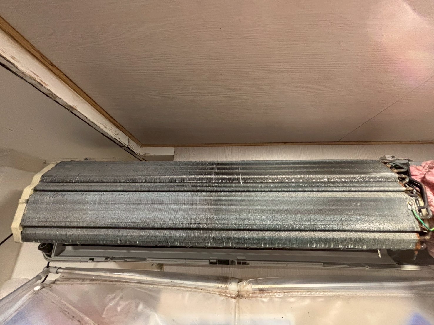 台中西區分離式冷氣清洗一台