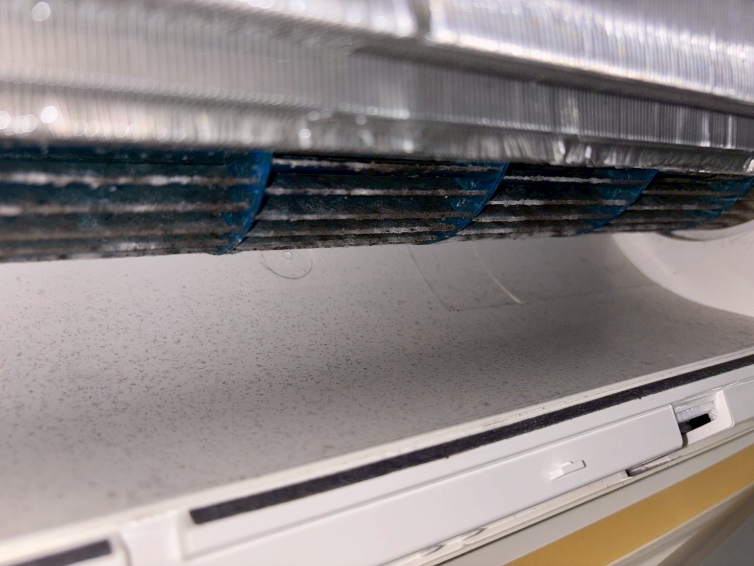 台中南區三菱重工分離式冷氣清洗一台 