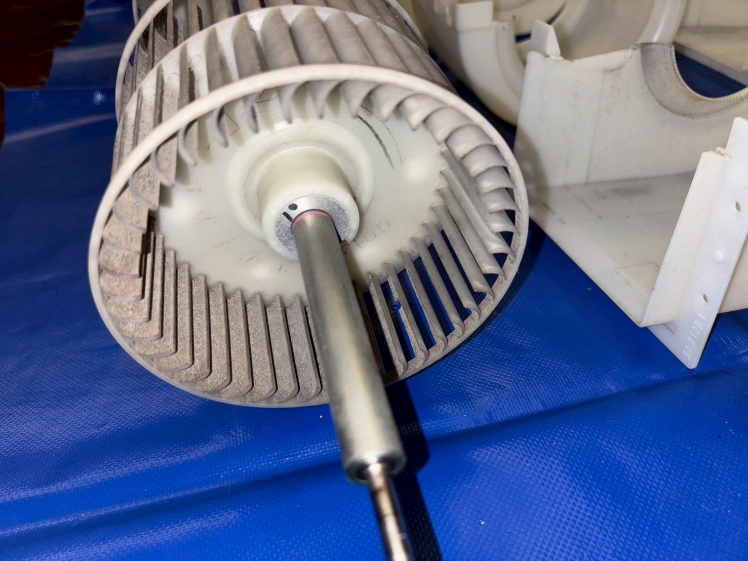 台中豐原吊隱式冷氣清洗三台