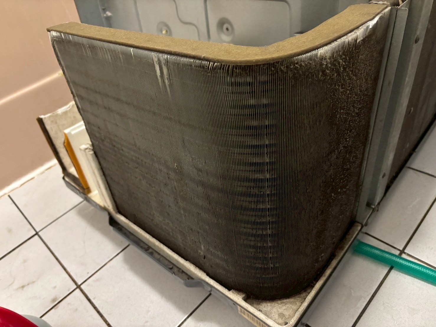 台中西區窗型冷氣清洗一台