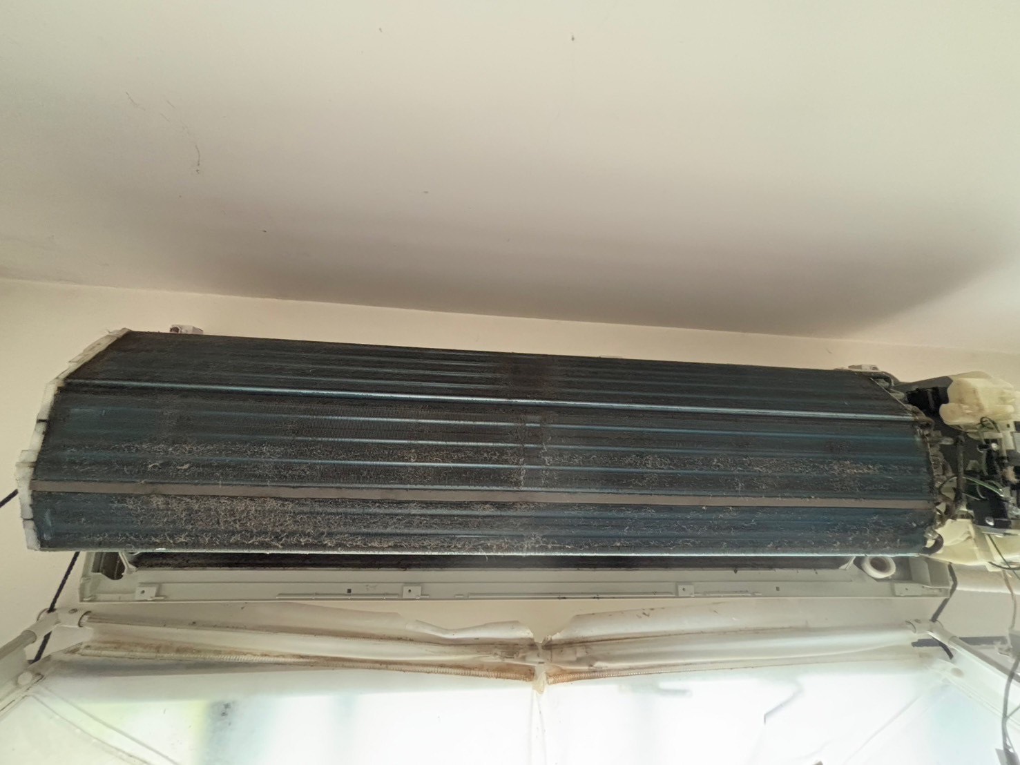 台中嶺東分離式冷氣清洗一台