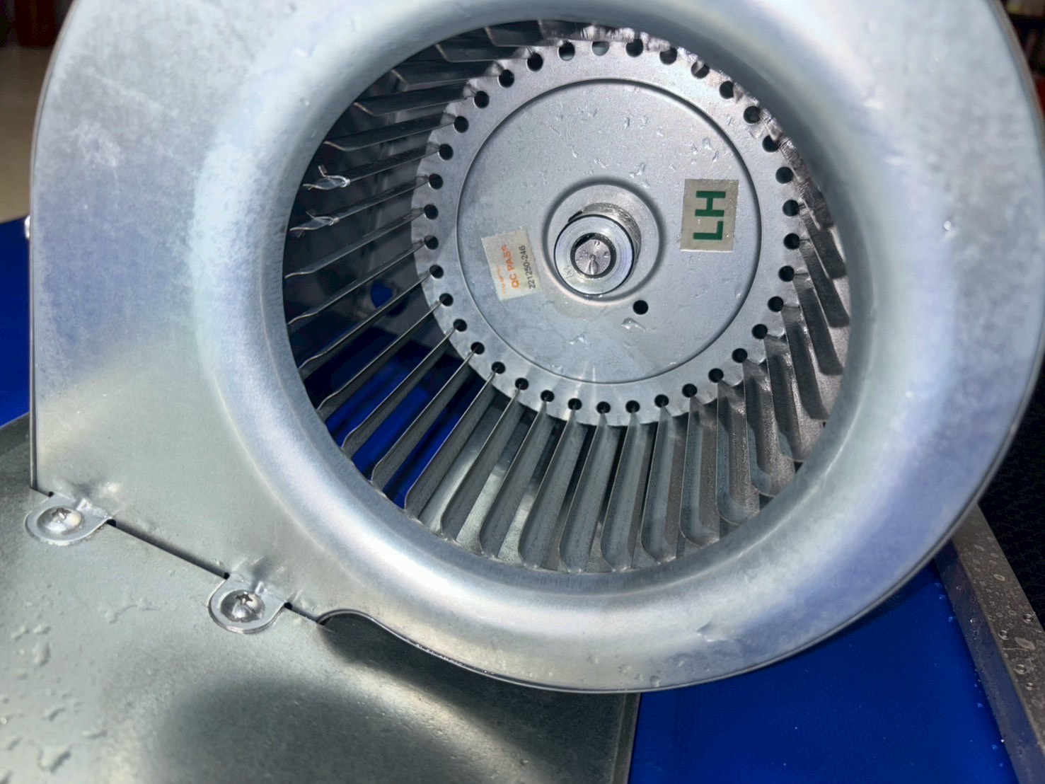 台中豐原吊隱式冷氣清洗一台