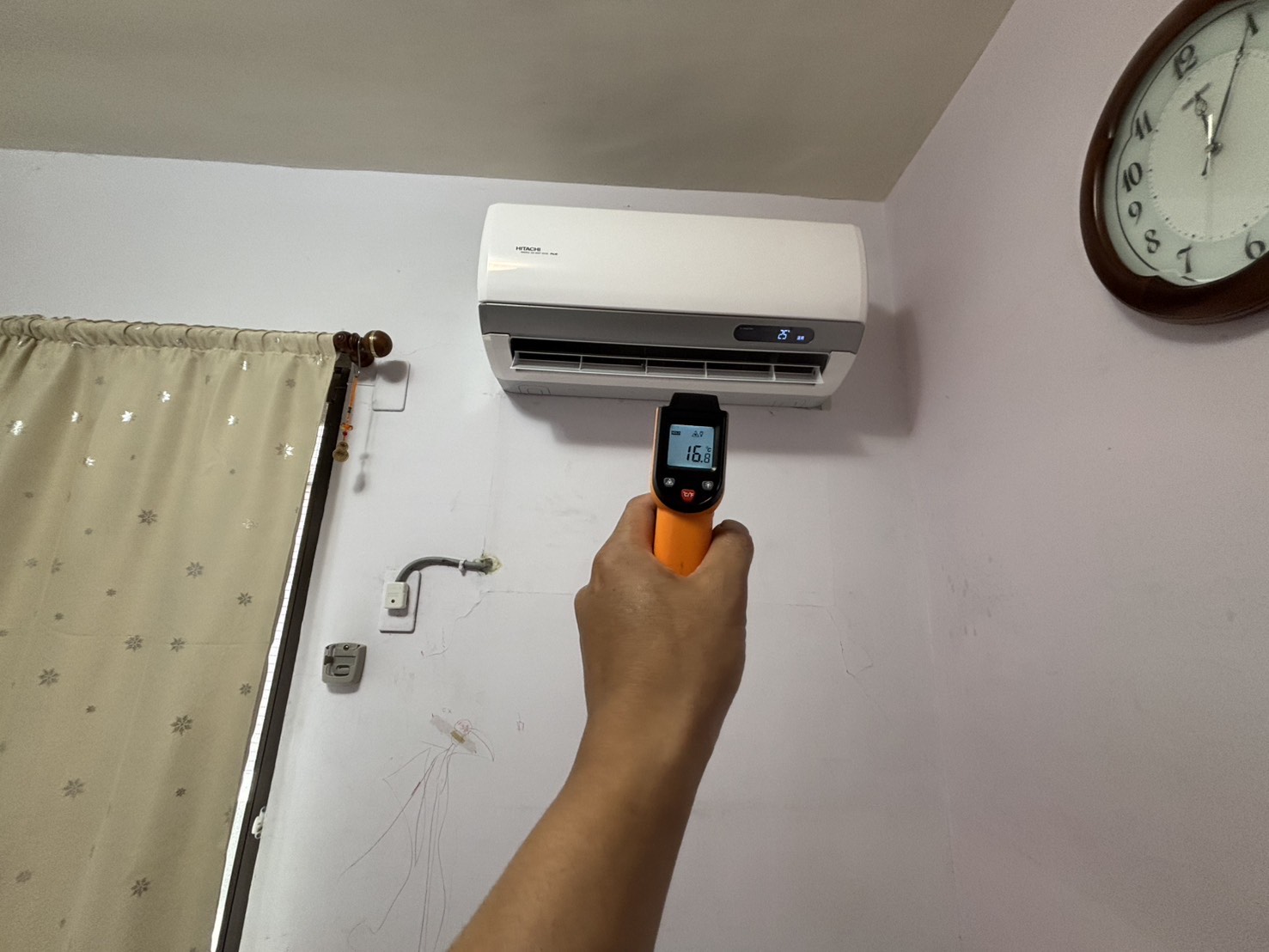 台中南屯分離式冷氣清洗一台